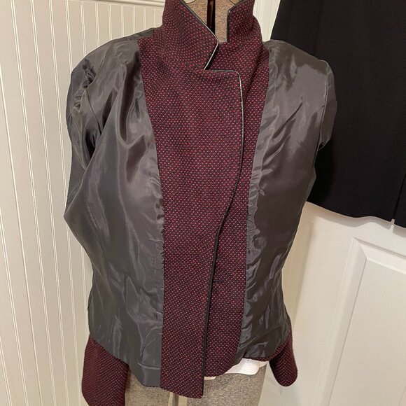 TAHARI SKIRT SUIT RED AND BLACK WOOL BLEND JACKET BLACK SKIRT SIZE 14 - Picture 8 of 16